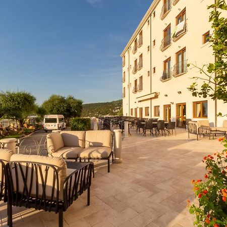 Hotel Brancamaria Cala Gonone Eksteriør bilde