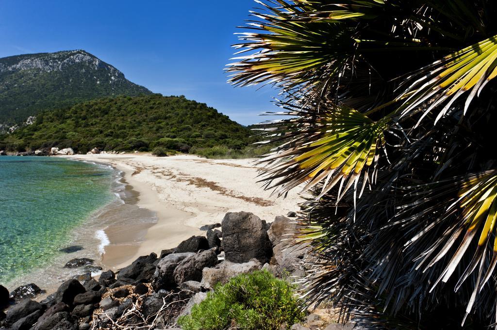 Hotel Brancamaria Cala Gonone Eksteriør bilde