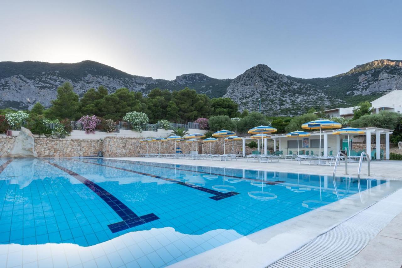Hotel Brancamaria Cala Gonone Eksteriør bilde