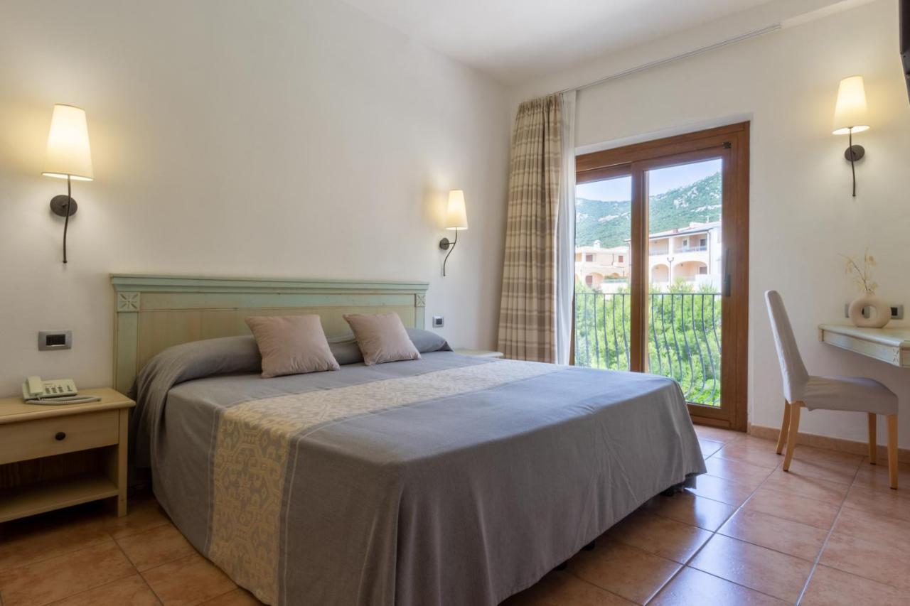 Hotel Brancamaria Cala Gonone Eksteriør bilde