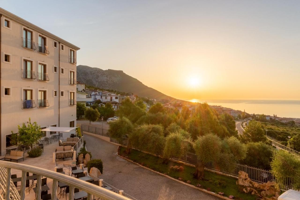Hotel Brancamaria Cala Gonone Eksteriør bilde