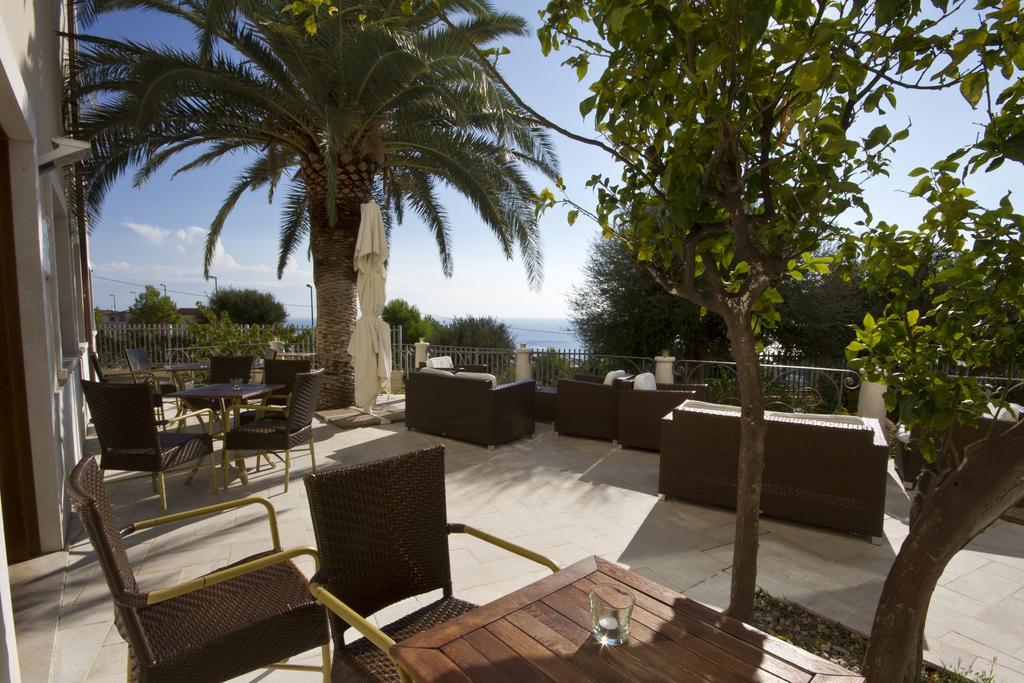 Hotel Brancamaria Cala Gonone Eksteriør bilde