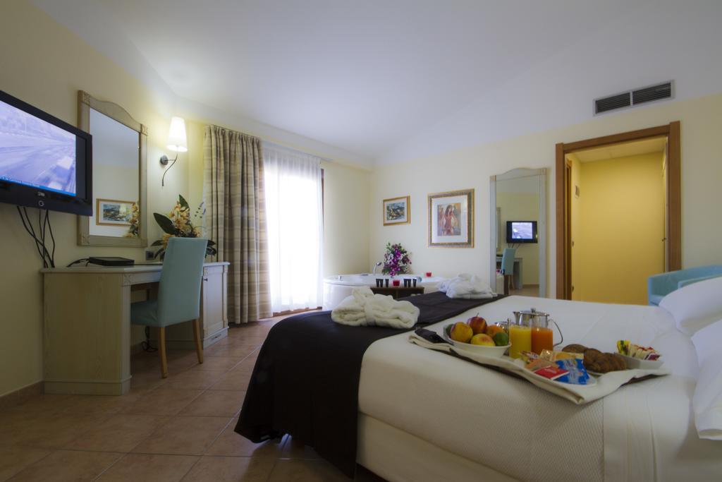 Hotel Brancamaria Cala Gonone Rom bilde